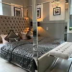Hotel Boutique Sarah 4*