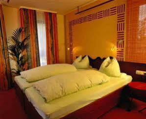 Boutique Sarah Hotel 4*